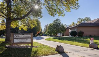 3325 W Prairiewood Drive S, Fargo, ND 58103