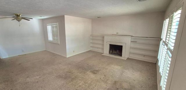 1032 9th Street, Los Banos, CA 93635