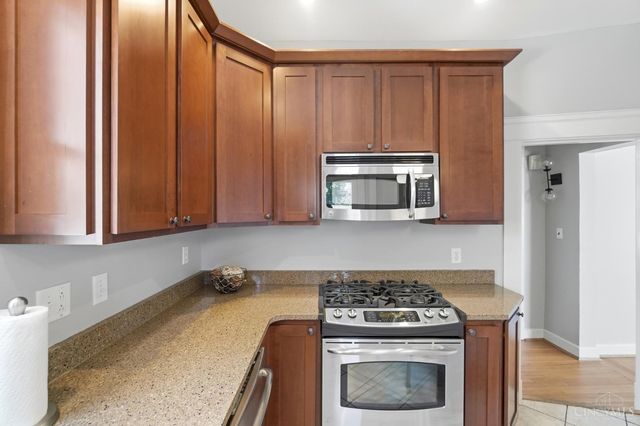 2806 Madison Road, Cincinnati, OH 45209