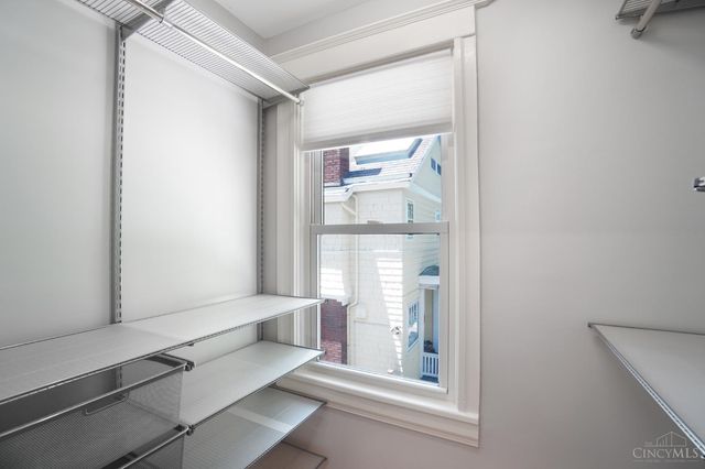 2806 Madison Road, Cincinnati, OH 45209