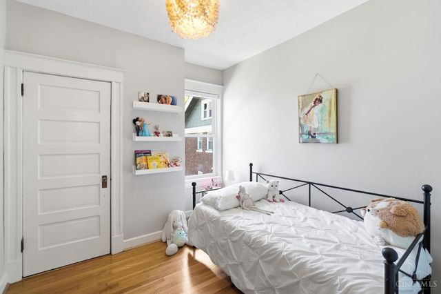 2806 Madison Road, Cincinnati, OH 45209