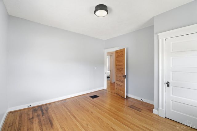 2806 Madison Road, Cincinnati, OH 45209