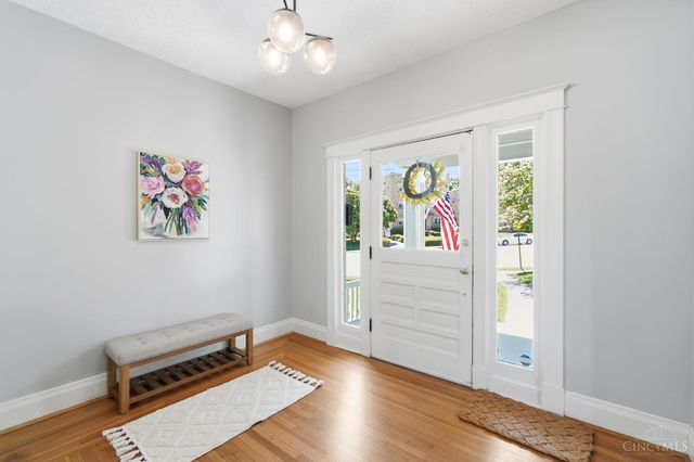 2806 Madison Road, Cincinnati, OH 45209