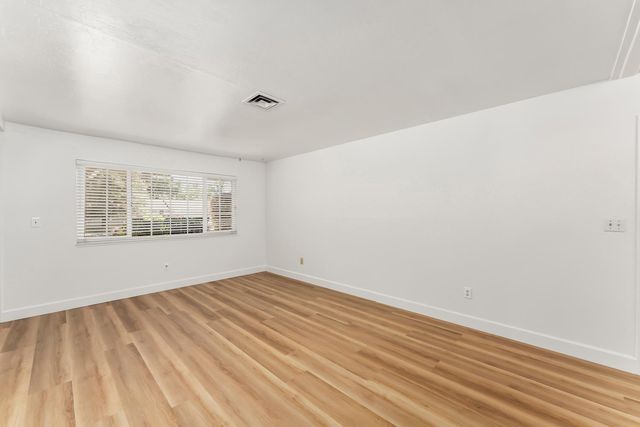 8161 Kaula Dr, Fair Oaks, CA 95628