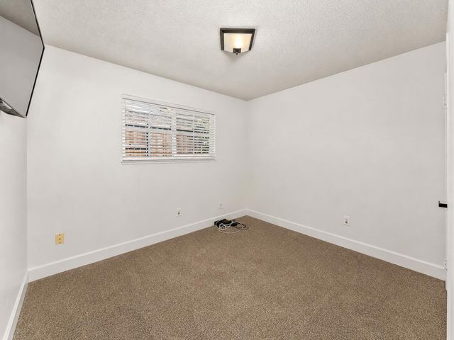 8161 Kaula Dr, Fair Oaks, CA 95628