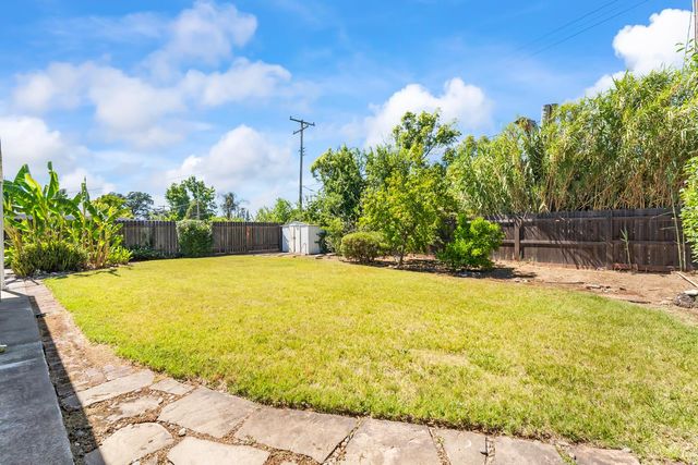 8161 Kaula Dr, Fair Oaks, CA 95628
