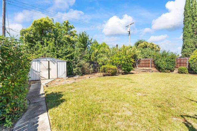 8161 Kaula Dr, Fair Oaks, CA 95628