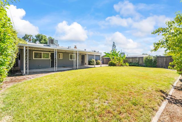 8161 Kaula Dr, Fair Oaks, CA 95628