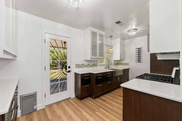 8161 Kaula Dr, Fair Oaks, CA 95628