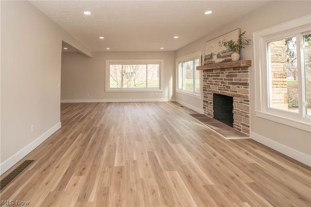 1940 Canton Road, Akron, OH 44312