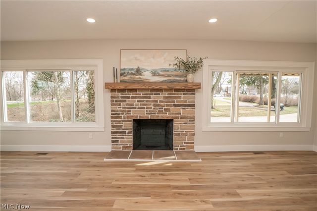 1940 Canton Road, Akron, OH 44312