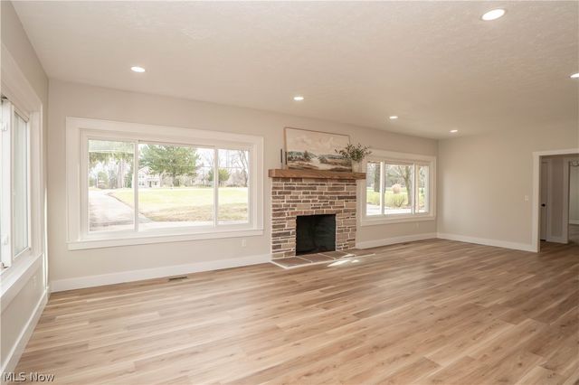 1940 Canton Road, Akron, OH 44312