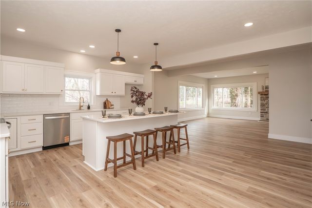 1940 Canton Road, Akron, OH 44312