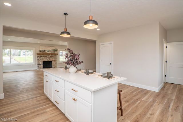 1940 Canton Road, Akron, OH 44312