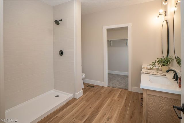 1940 Canton Road, Akron, OH 44312