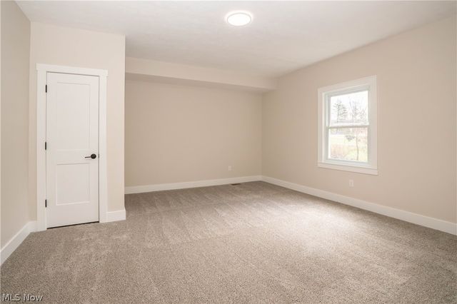 1940 Canton Road, Akron, OH 44312