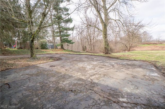 1940 Canton Road, Akron, OH 44312