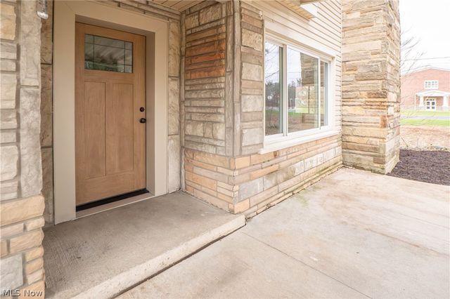 1940 Canton Road, Akron, OH 44312