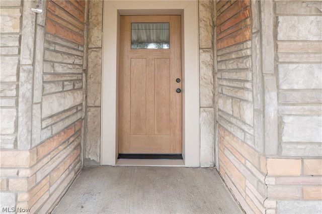 1940 Canton Road, Akron, OH 44312