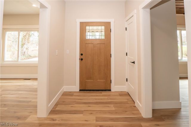 1940 Canton Road, Akron, OH 44312