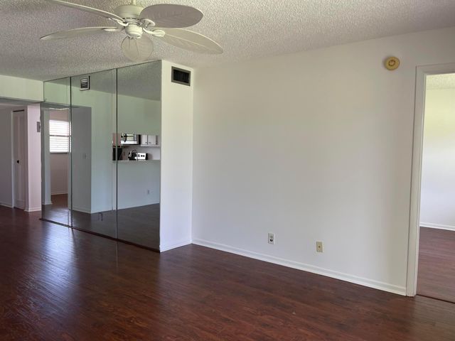7149 Golf Colony Court 203, Lake Worth, FL 33467