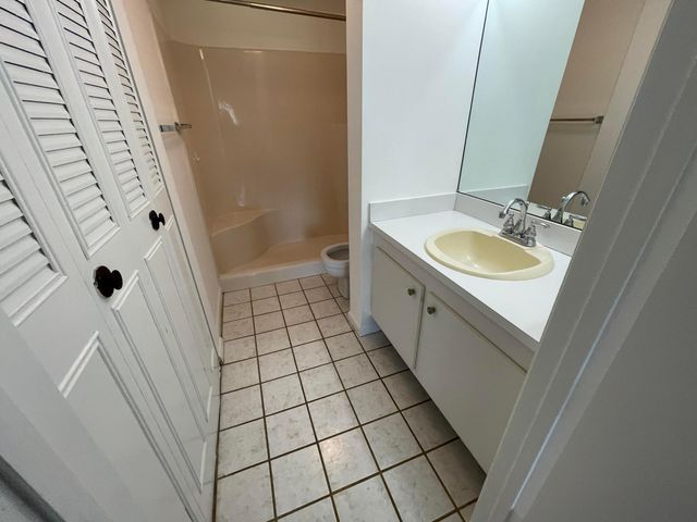 7149 Golf Colony Court 203, Lake Worth, FL 33467