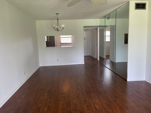 7149 Golf Colony Court 203, Lake Worth, FL 33467