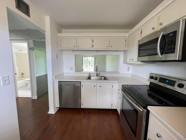 7149 Golf Colony Court 203, Lake Worth, FL 33467