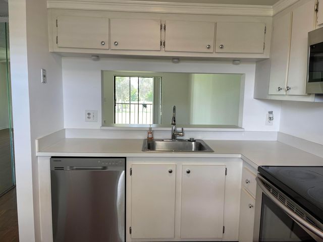 7149 Golf Colony Court 203, Lake Worth, FL 33467
