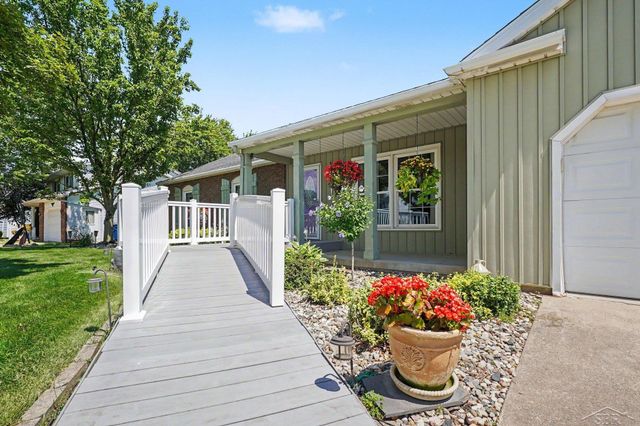 3166 Columbine Drive, Saginaw, MI 48603