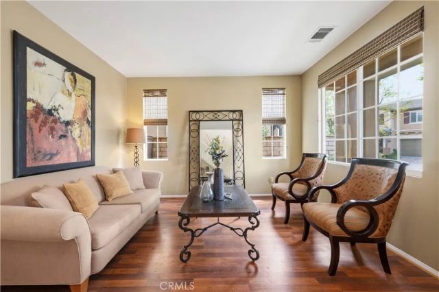 28940 Mirada Circulo, Valencia, CA 91354