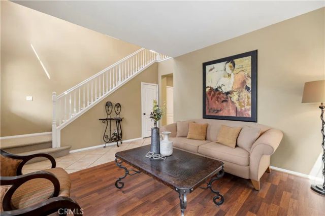 28940 Mirada Circulo, Valencia, CA 91354