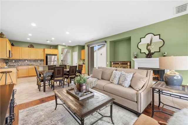 28940 Mirada Circulo, Valencia, CA 91354