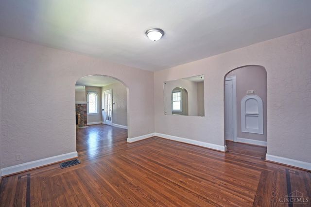 3955 Ardmore Avenue, Cincinnati, OH 45229