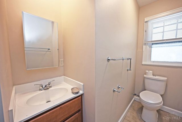 3955 Ardmore Avenue, Cincinnati, OH 45229