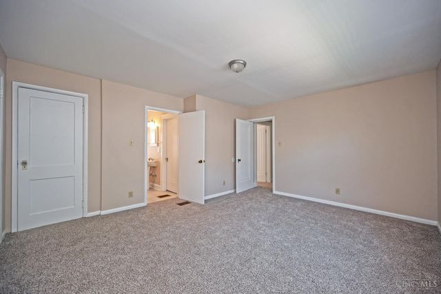3955 Ardmore Avenue, Cincinnati, OH 45229