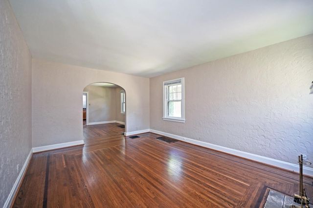 3955 Ardmore Avenue, Cincinnati, OH 45229