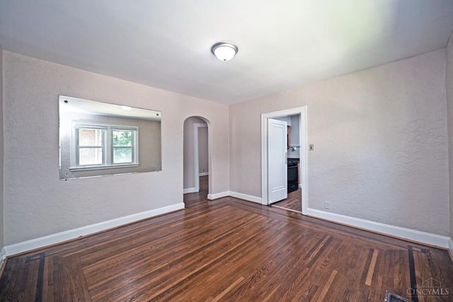 3955 Ardmore Avenue, Cincinnati, OH 45229