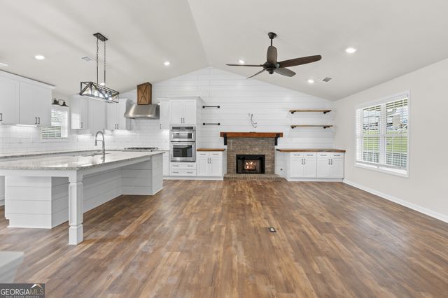 1214 Roxey Maxey Road, Winder, GA 30680