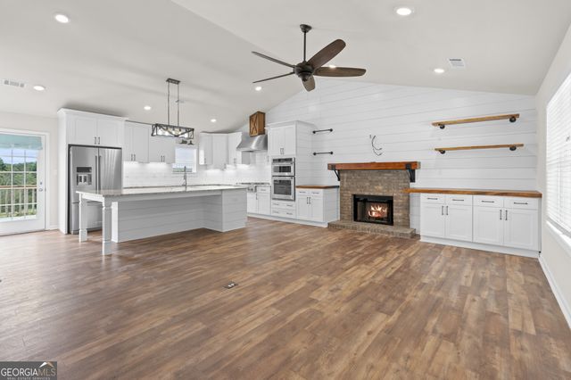 1214 Roxey Maxey Road, Winder, GA 30680