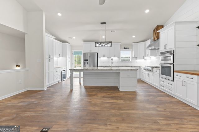 1214 Roxey Maxey Road, Winder, GA 30680