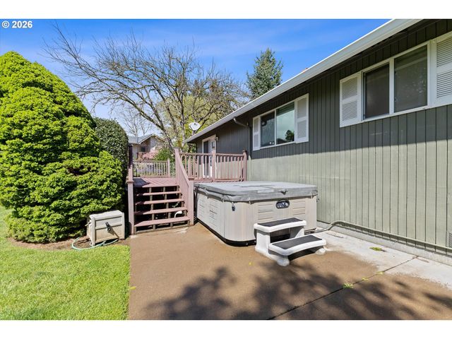 8448 Sw CHELAN Ct, Tualatin, OR 97062
