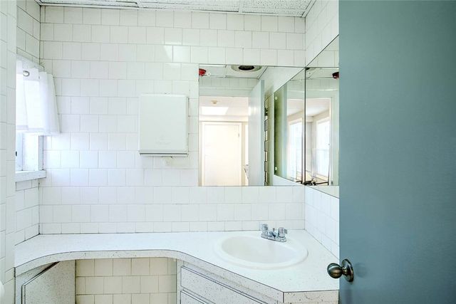 2199 Post Road, Warwick, RI 02886