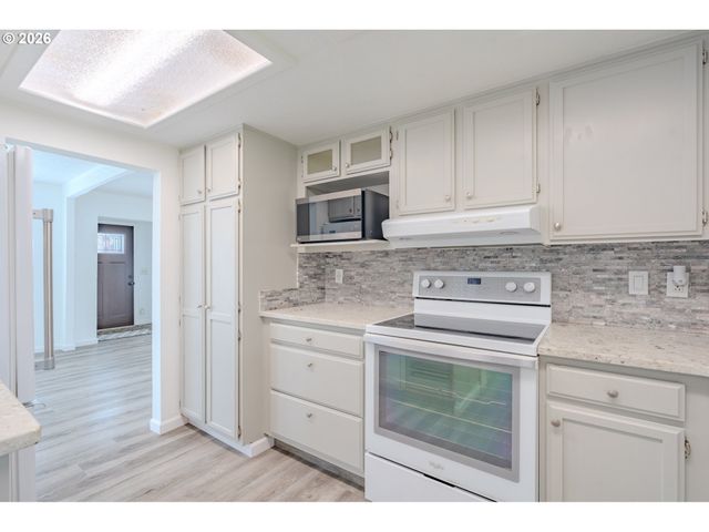 516 26TH St, Washougal, WA 98671