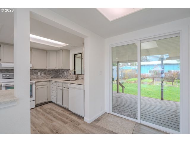 516 26TH St, Washougal, WA 98671