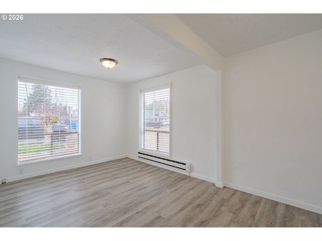 516 26TH St, Washougal, WA 98671