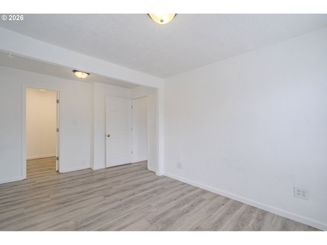 516 26TH St, Washougal, WA 98671