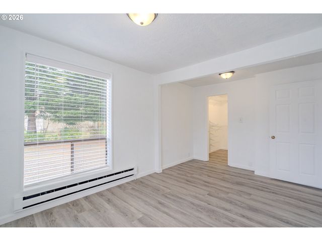 516 26TH St, Washougal, WA 98671