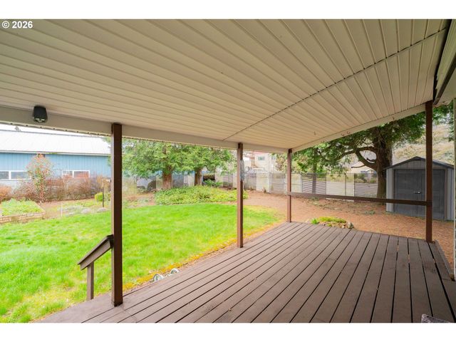 516 26TH St, Washougal, WA 98671