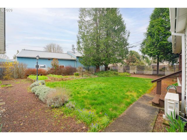 516 26TH St, Washougal, WA 98671